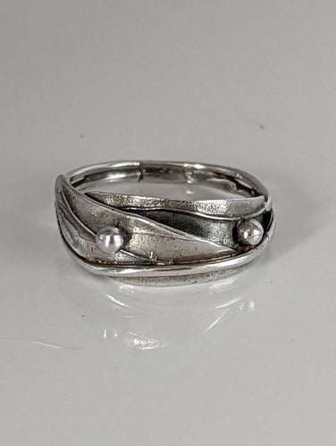Silver Steed Delicate Silver Leaves ring with Silver Buds