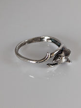 Load image into Gallery viewer, 925 Silver Mouse Ring – Handmade Whimsical Wrap-Around Design