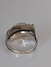 Load image into Gallery viewer, 925 Silver Leaves Ring with Silver Buds – Nature-Inspired Gift