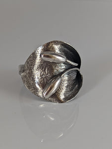 Silver Steed Big Leaf with Ornament Silver Ring