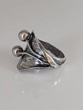 Load image into Gallery viewer, Silver Steed Big Leaf with Ornament Silver Ring