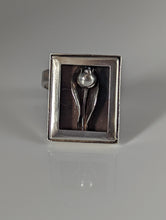 Load image into Gallery viewer, Silver Steed Large Unique Rose in a Frame Silver Ring