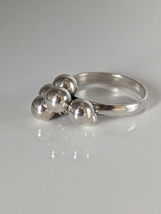 Silver Steed Jiggly Balls Silver Ring