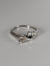 Load image into Gallery viewer, Silver Steed Horse Head &amp; Hoof Ring