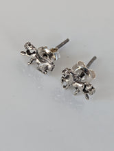 Load image into Gallery viewer, Silver Steed Detail Small Silver Horse Studs