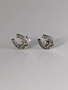 Silver Steed Horseshoe 3 Studs