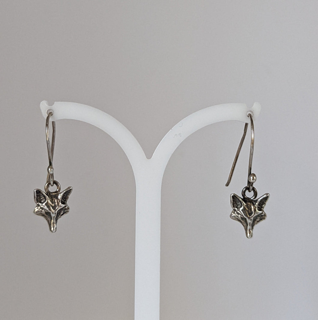 Silver Steed Fox Long Dropped Earrings