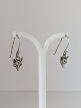Load image into Gallery viewer, Silver Steed Fox Long Dropped Earrings