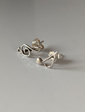 Load image into Gallery viewer, Silver Steed Celf &amp; Note Stud Earrings