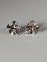 Load image into Gallery viewer, Silver Steed Clover Stud Earrings