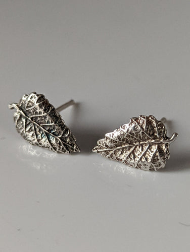 Silver Steed Detailed Leaf Stud Earrings