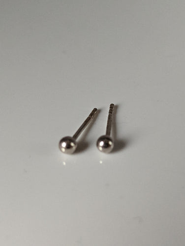 Silver Steed Extra Small Ball Stud Earrings
