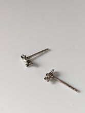 Load image into Gallery viewer, Silver Steed Mouse Stud Earrings