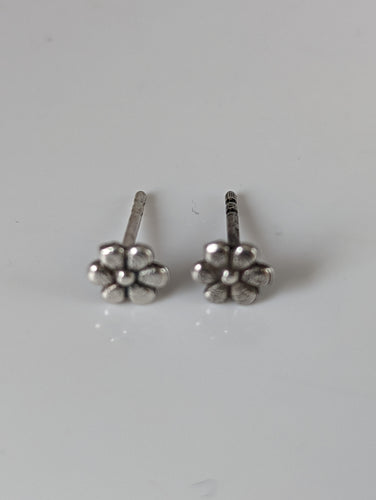Silver Steed Margaret Flower Stud Earrings