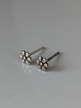 Load image into Gallery viewer, Silver Steed Margaret Flower Stud Earrings