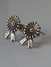 Load image into Gallery viewer, Silver Steed Rosette Stud Earrings