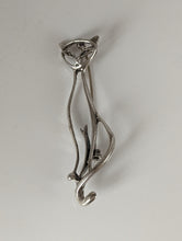 Load image into Gallery viewer, Silver Steed Feline Silver Brooch
