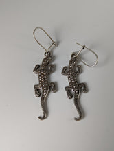 Load image into Gallery viewer, Silver Steed Detailed Lizard Silver Dropped Earrings