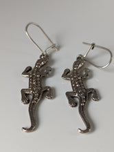 Load image into Gallery viewer, Silver Steed Detailed Lizard Silver Dropped Earrings
