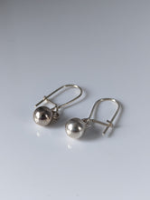 Load image into Gallery viewer, Silver Steed Large Balls Dropped Earrings