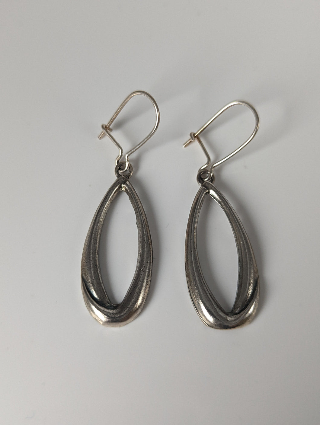 Silver Steed Oval Rope Dropped Earrings