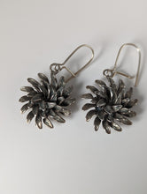 Load image into Gallery viewer, Silver Steed Chrysanthemum Dropped Earrings