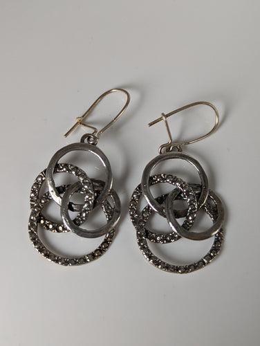 Silver Steed Linked Rings Dropped Earrings