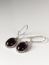 Load image into Gallery viewer, Silver Steed Purple Crystal Dropped Earrings