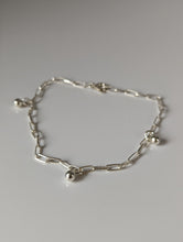 Load image into Gallery viewer, Silver Steed Chain with Ball Charms Silver Bracelet
