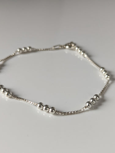 Silver Steed Delicate Ball Silver Bracelet