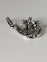 Load image into Gallery viewer, Silver Steed Oak &amp; Horseshoe Silver Pendant