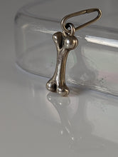 Load image into Gallery viewer, Silver Steed Bone Silver Pendant