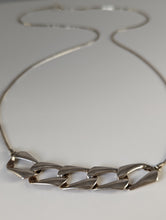 Load image into Gallery viewer, Silver Steed Chain Link Necklace