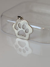 Load image into Gallery viewer, Silver Steed Flat Paw Print Silver Pendant