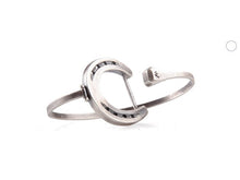 Load image into Gallery viewer, Silver Steed Big Horseshoe Bangle